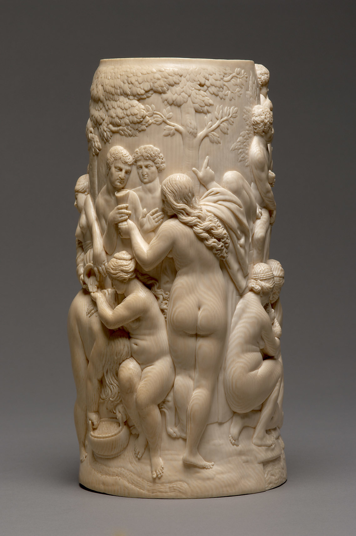 Tankard with a bathing scene